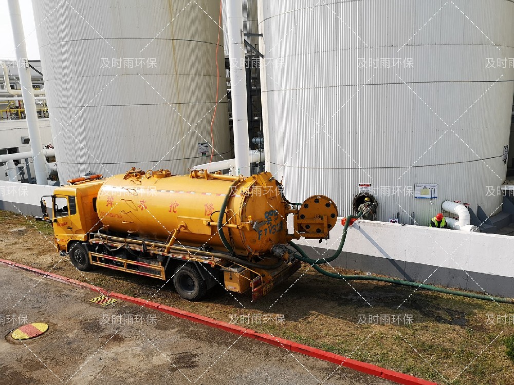 厌氧罐清淤抽污
